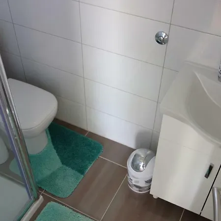 Stancija Vergotini Apartment *